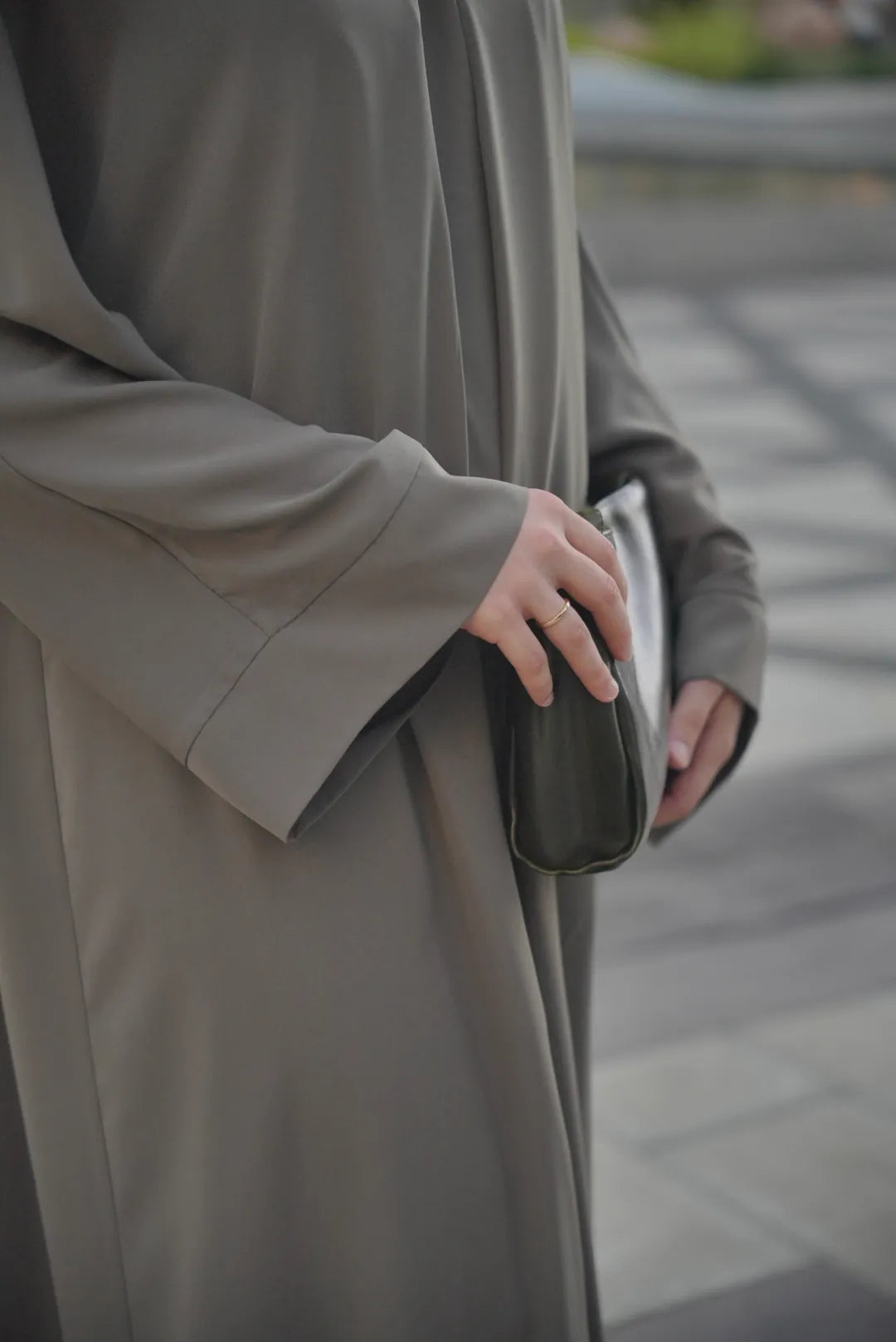 Khimar Long Satiné Taupe