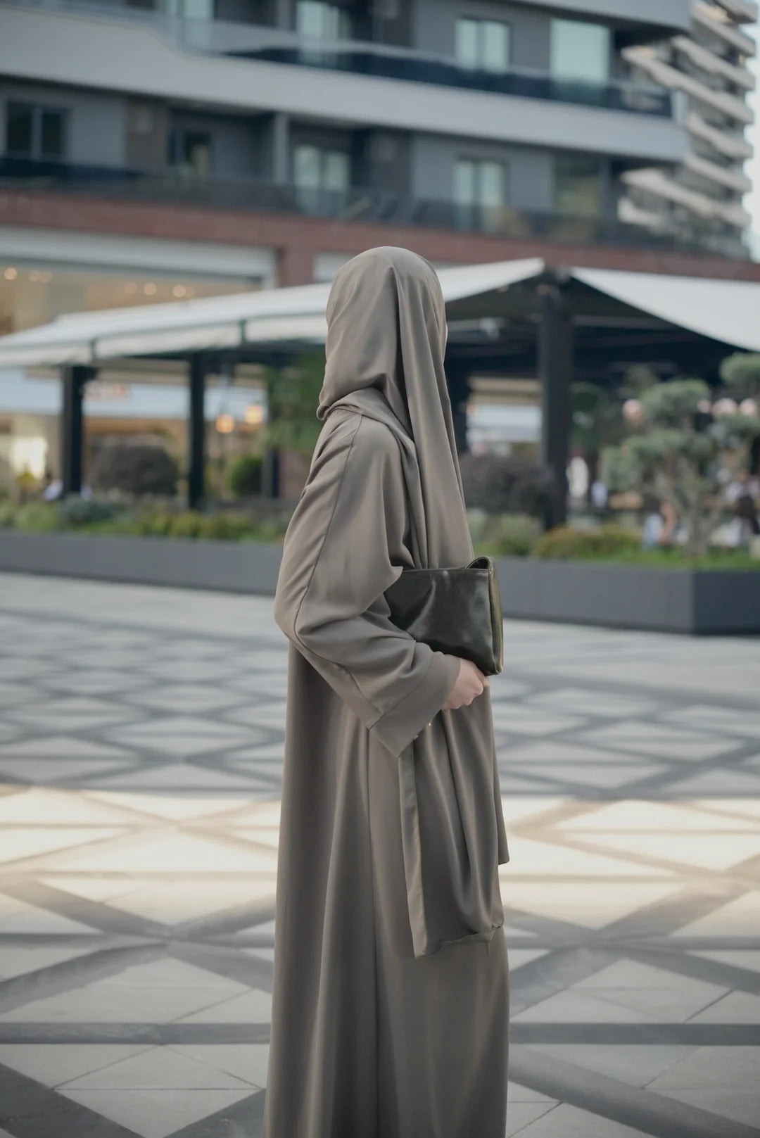 Khimar Long Satiné Taupe