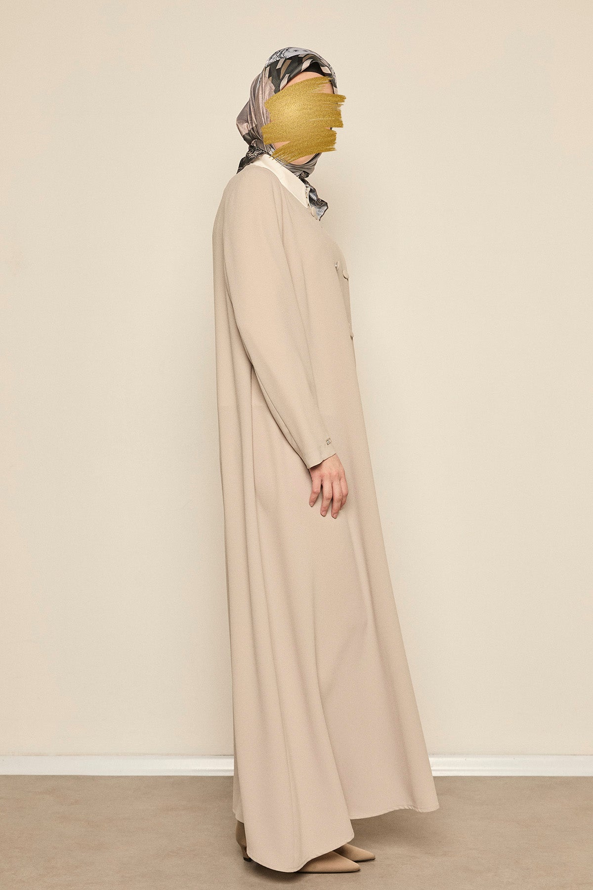 Abaya Beige à Double Boutonnage Croisé