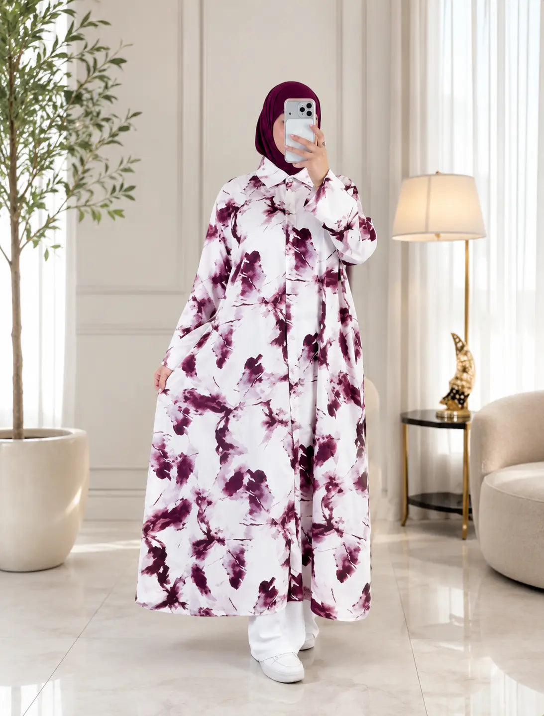 Abaya fleurie imprimée - vue de face boutonnée