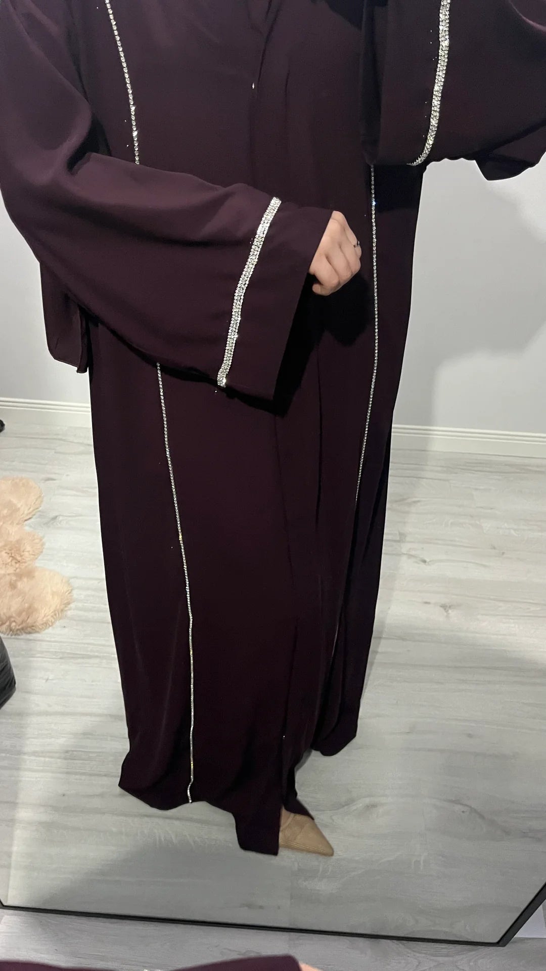Abaya Prune Foncée avec Détails Argentés