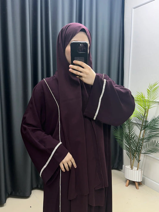 Abaya Prune Foncée avec Détails Argentés