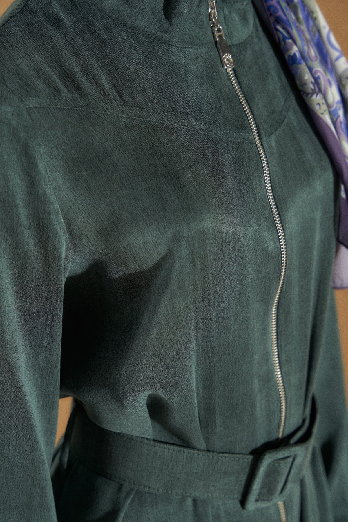 Robe Verte Ceinturée à Fermeture Zippée