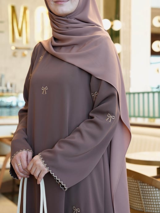 Umniah: La Robe Hijab De Papillon