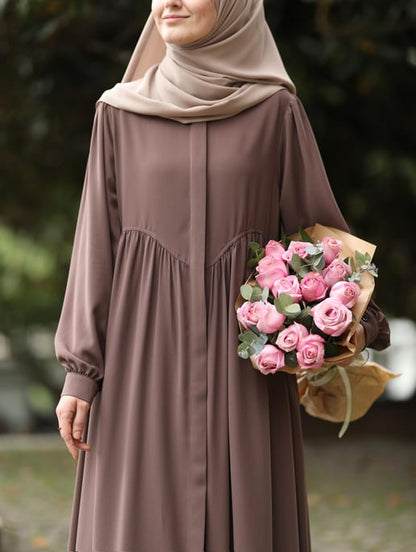 Umniah: Abaya Chic